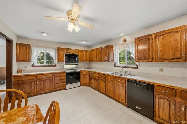 160 County Route 1, Warwick, NY 10990