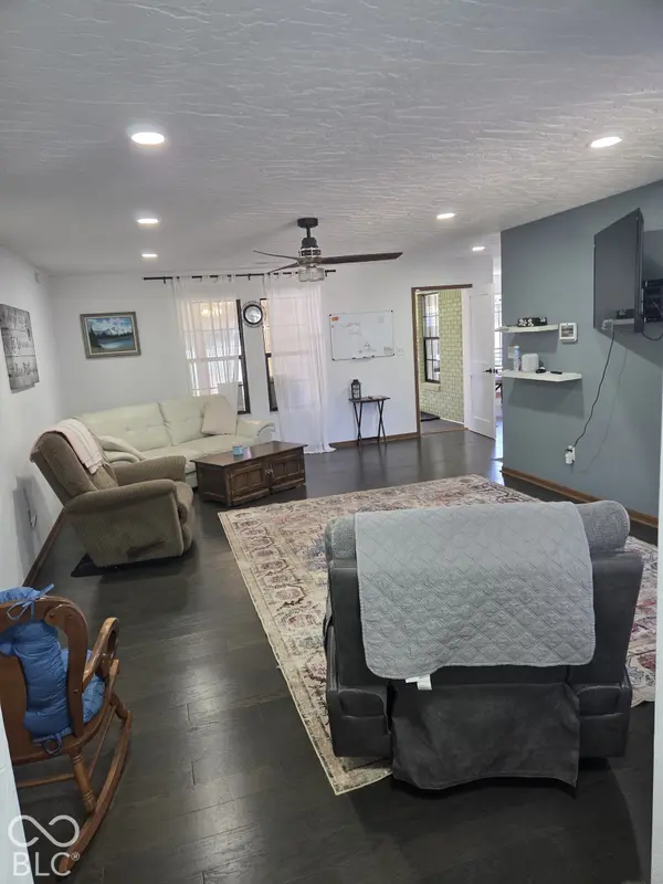 455 Pleasantview BLVD, Greenwood, IN 46142