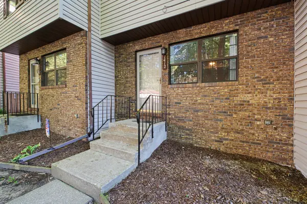 1412 Larain DR, Michigan City, IN 46360