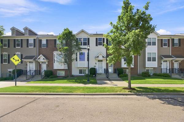 560 Huset Pkwy NE, Columbia Heights, MN 55421