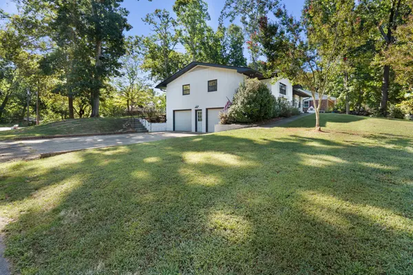 3614 Crestwood Dr #NW, Cleveland, TN 37312
