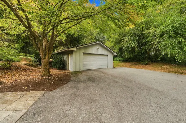 3282 Williamson RD, Hamilton Township, ON K9A 4J7