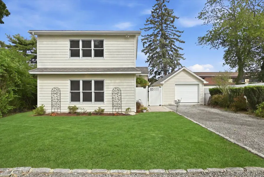 3849 Wesley ST, Seaford, NY 11783