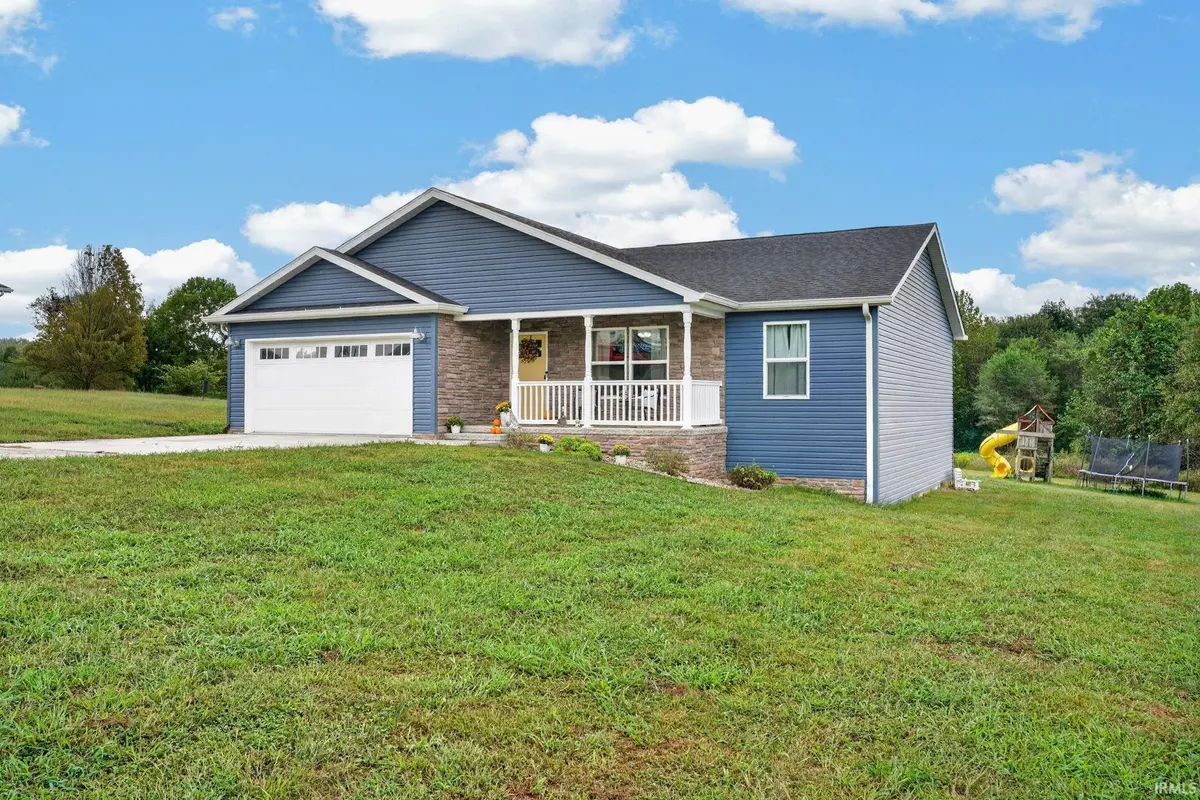 135 Brinegar DR, Springville, IN 47462
