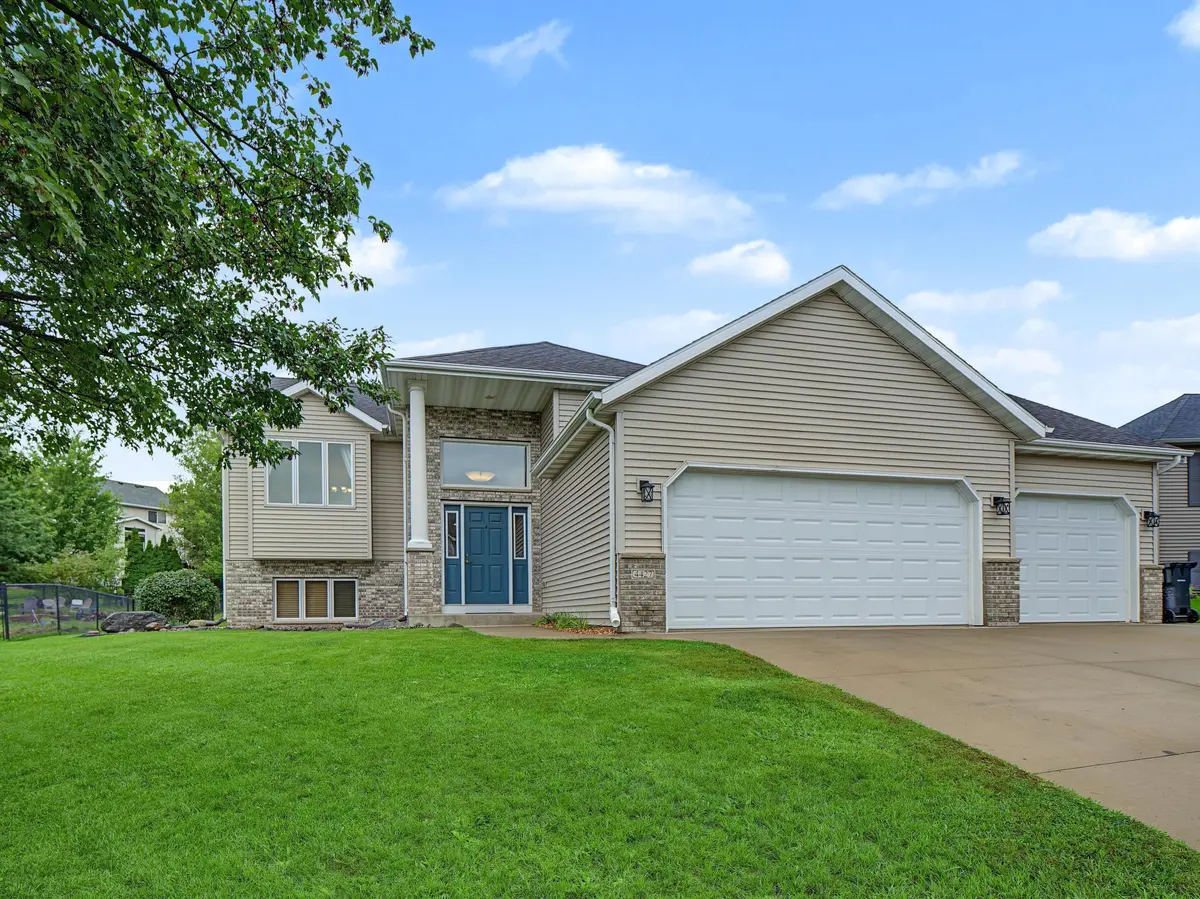 4427 Shetland PL NW, Rochester, MN 55901