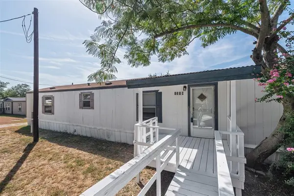 1321 Phoenix Court, Granbury, TX 76048