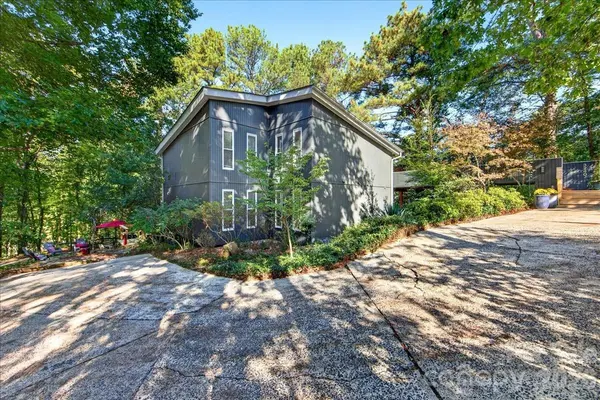 3240 Johnny Cake LN, Charlotte, NC 28226