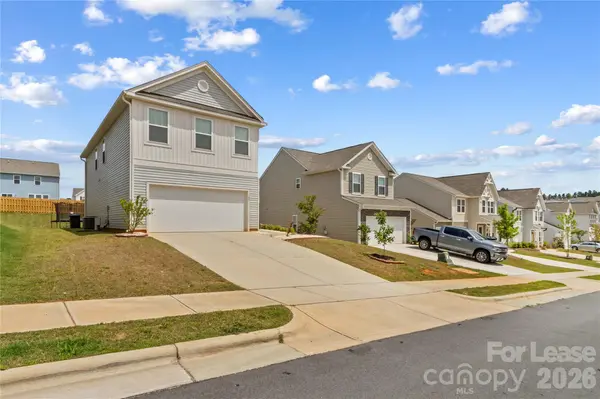 125 Mooring DR, Statesville, NC 28677