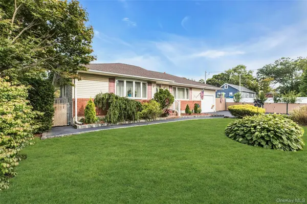 57 Commercial AVE, East Islip, NY 11730