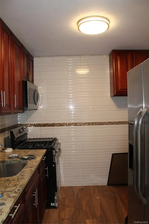 337 Beach 42nd ST, Far Rockaway, NY 11691