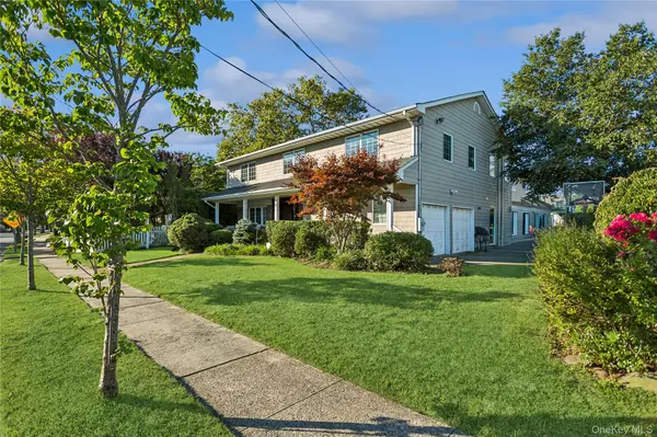 203 Regent DR, Lido Beach, NY 11561