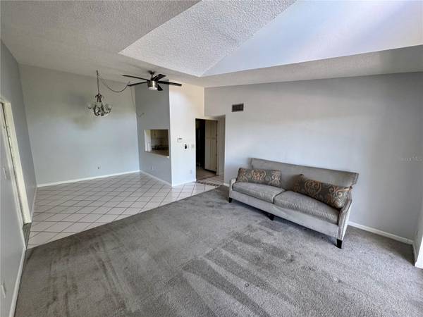8215 SUN SPRING CIR #43, Orlando, FL 32825