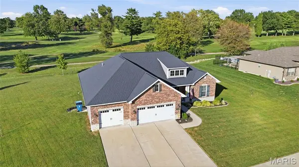 3717 Golfview CIR, Shiloh, IL 62221