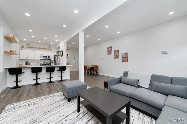 3337 Michigan AVE, St Louis, MO 63118