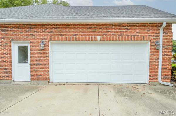 7429 Timberwolf TRL, Fairview Heights, IL 62208