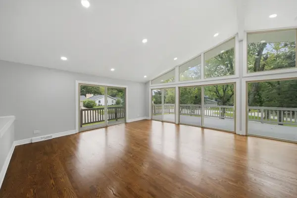 1117 Barberry CT, Downers Grove, IL 60515
