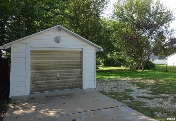 1456 E NORTH ST, Galesburg, IL 61401
