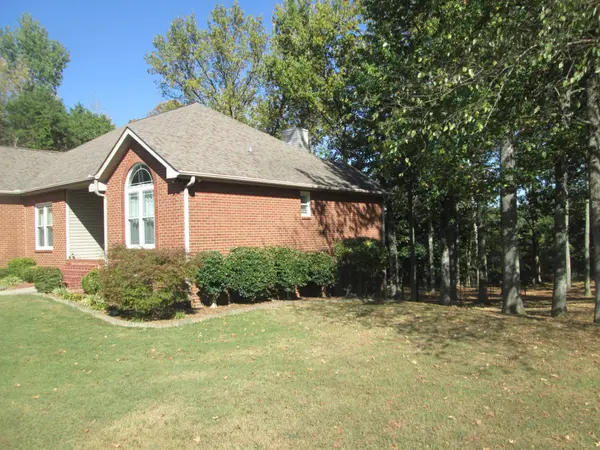 512 Chelsea Ln, Lebanon, TN 37090
