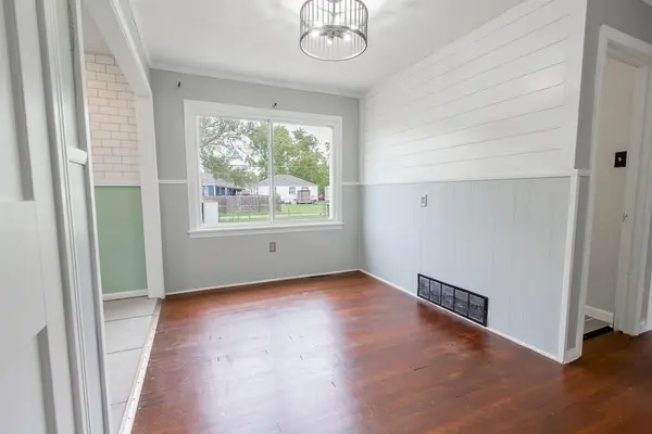 517 E Cloud St, Salina, KS 67401