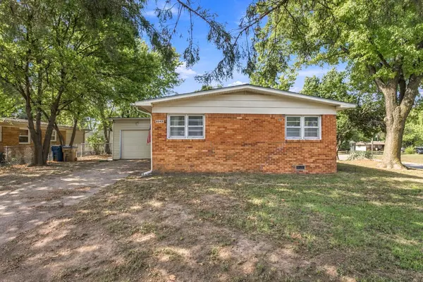 6049 N East Park View St, Park City, KS 67219