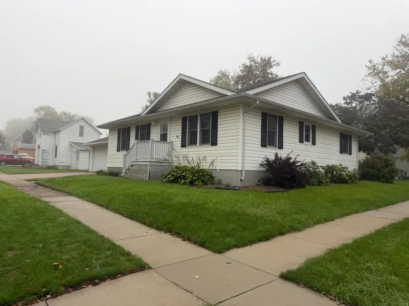 113 W 6th ST, Adrian, MN 56110