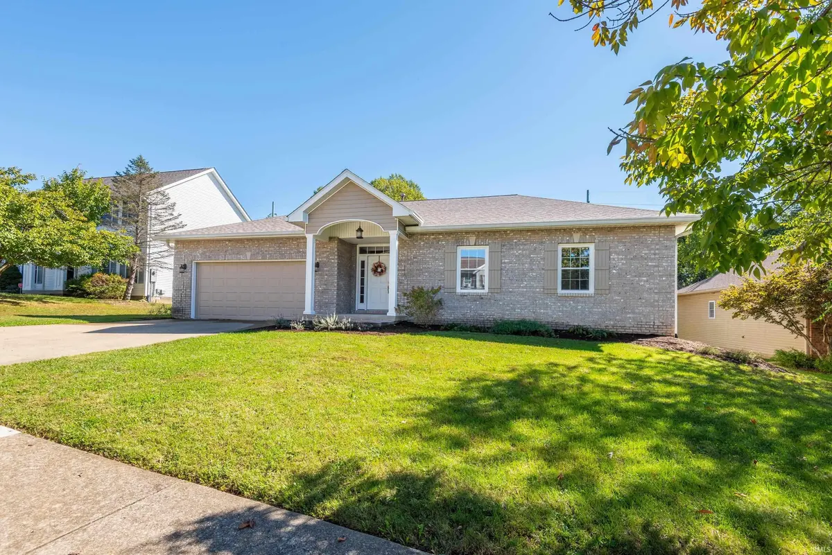 933 S Fenbrook CT, Bloomington, IN 47401