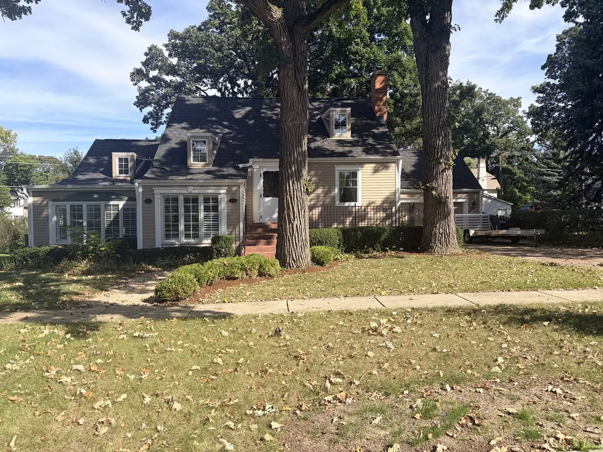 235 S Oak ST, Itasca, IL 60143