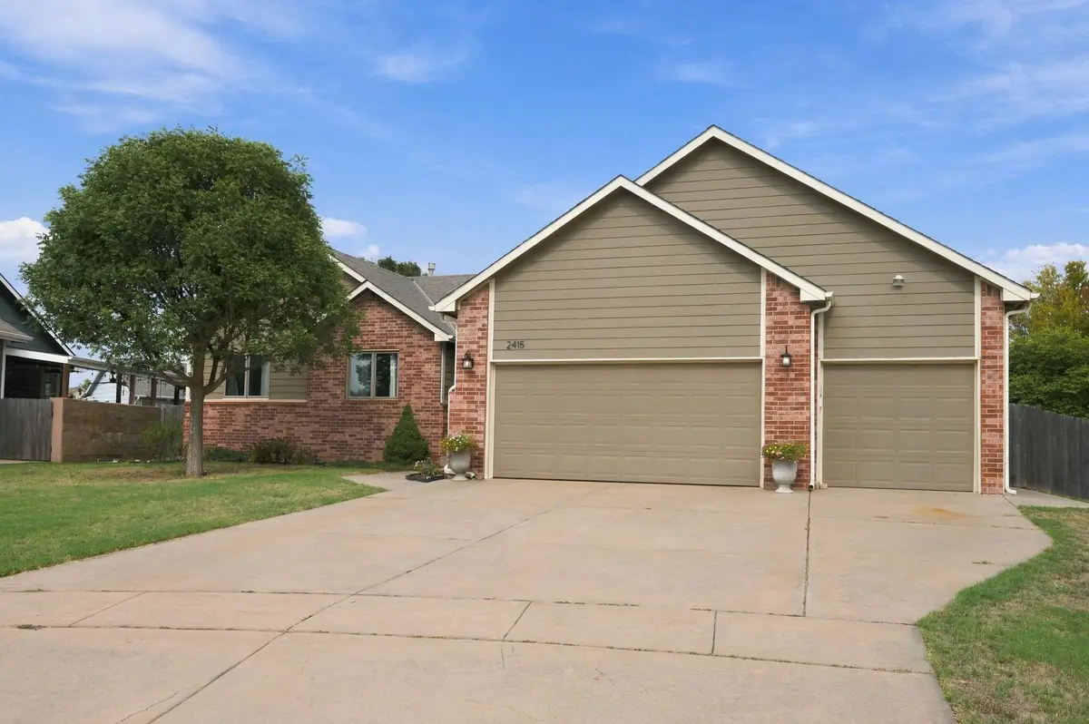 2415 Eastridge, Goddard, KS 67052