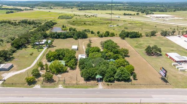 14330 S Highway 281, Santo, TX 76472