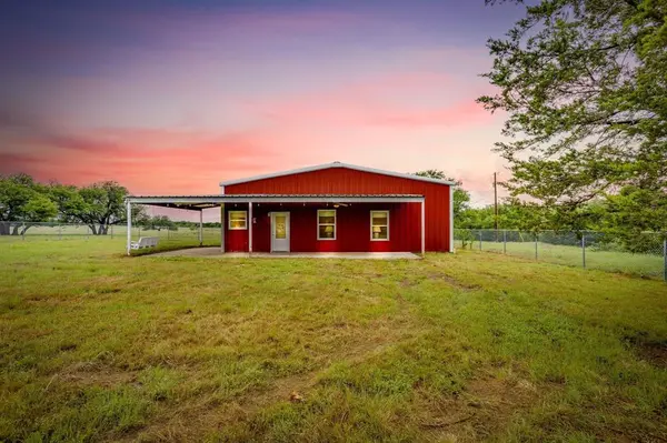 400 S 10th Avenue, Palo Pinto, TX 76472