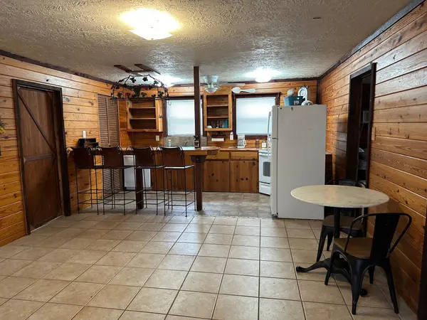1150 Days End RD, Wimberley, TX 78676