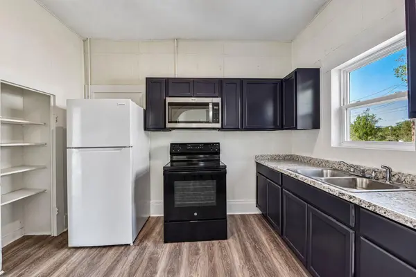 106 N Pear ST, Rockdale, TX 76567