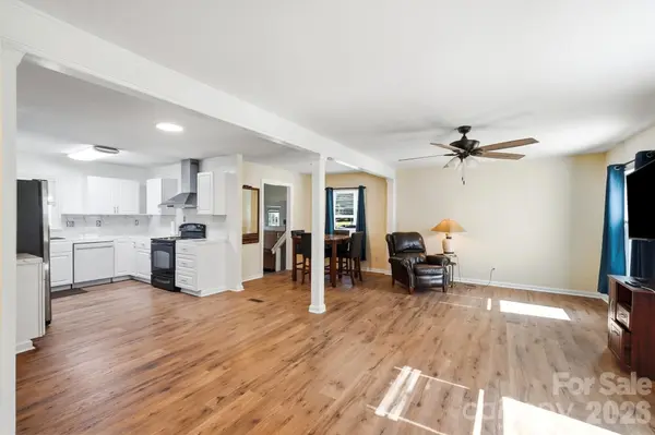6301 Dwightware BLVD, Charlotte, NC 28227