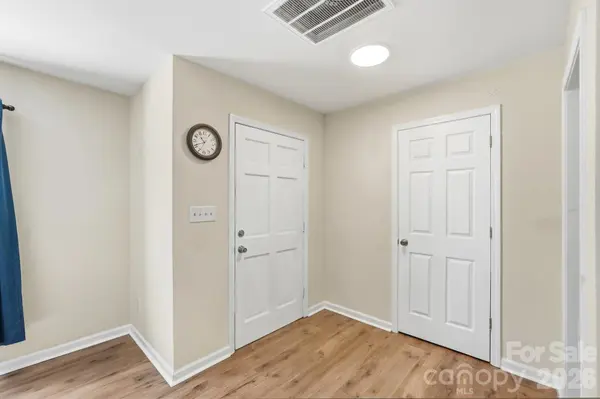 6301 Dwightware BLVD, Charlotte, NC 28227