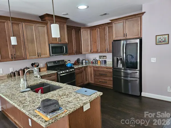 383 Lee AVE, Lexington, NC 27295