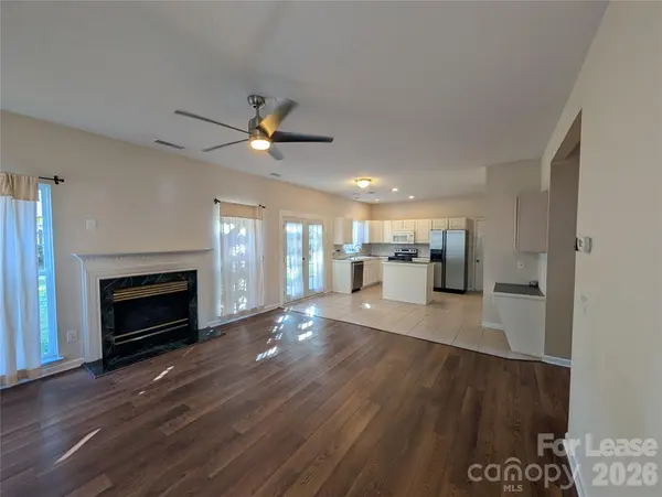 111 Foxtail DR, Mooresville, NC 28117