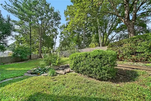 5710 N Spruce AVE, Kansas City, MO 64119