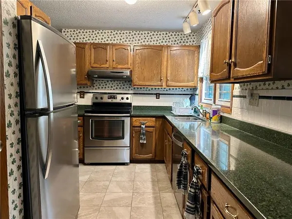 140 White Ridge DR, Maryville, MO 64468