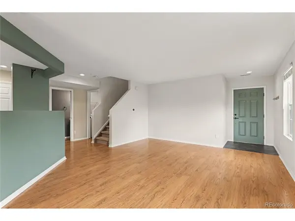 8090 S Kittredge, Englewood, CO 80112