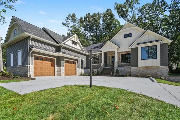 53300 Summer Breeze DR, South Bend, IN 46637