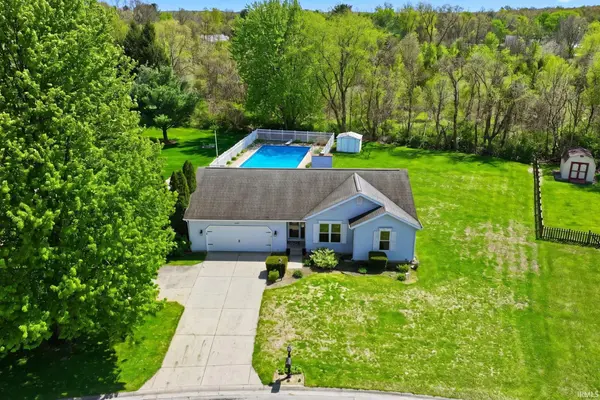 10424 Courtney LN, Granger, IN 46530-5813