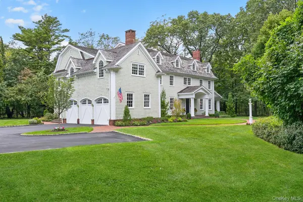 4 Wawapek RD, Cold Spring Harbor, NY 11724