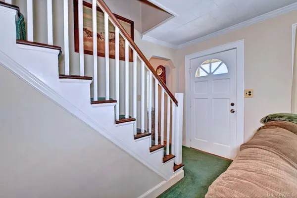 240 Washington AVE, Saint James, NY 11780