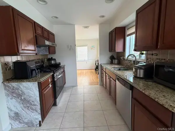 2817 Clubhouse RD, Bellmore, NY 11710