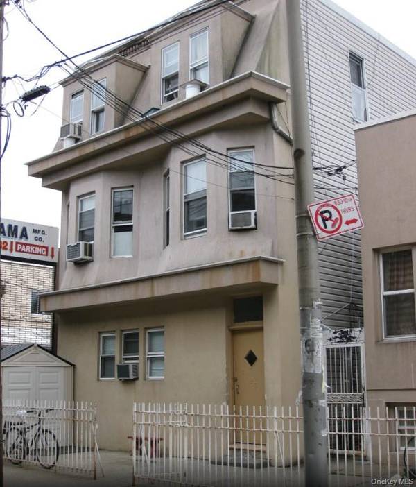 2196 McDonald AVE #4, Brooklyn, NY 11223