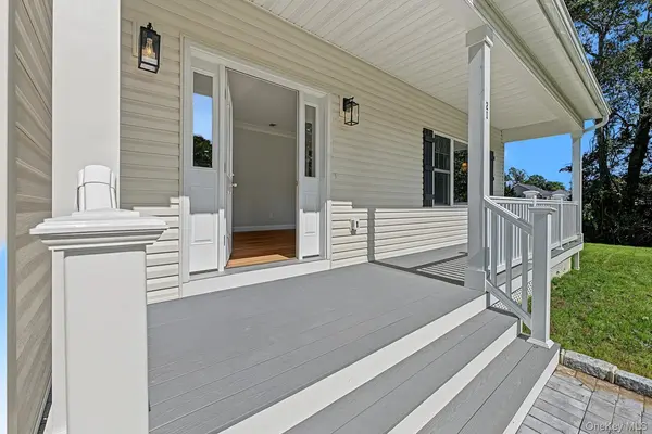 21 Fulton ST, Centereach, NY 11720