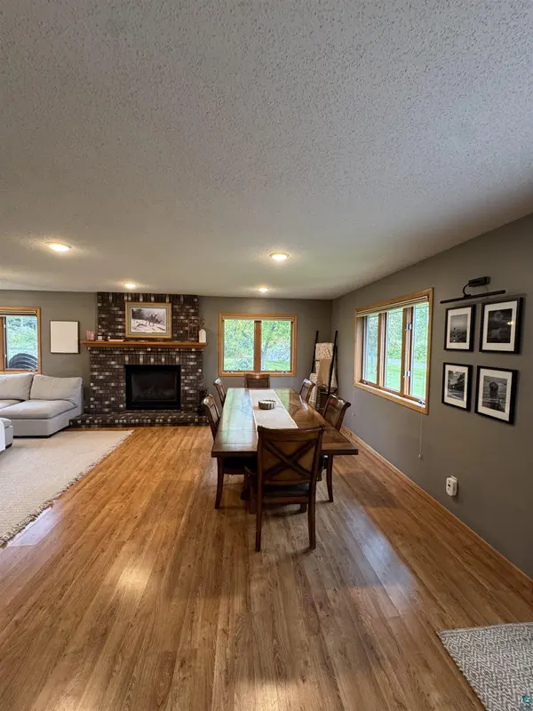 10 Falls Ave, Carlton, MN 55718