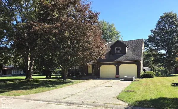 1205 N Oak ST, Elwood, IN 46036