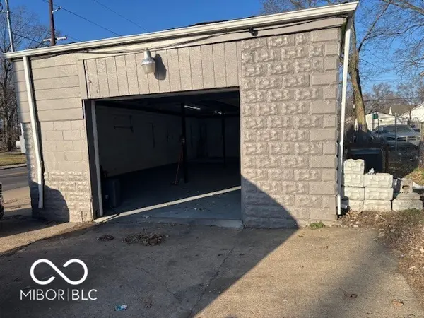 2206 W 10th ST, Indianapolis, IN 46222