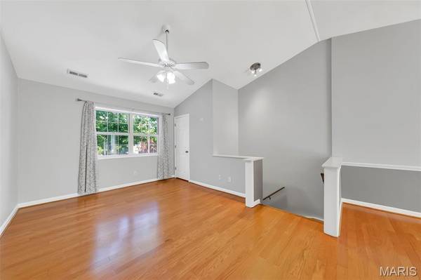 1418 Oriole PL, Brentwood, MO 63144